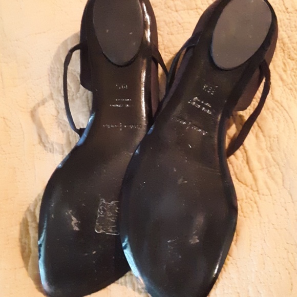 Black satin leather and rinestone thong sandals. - Picture 3 of 5
